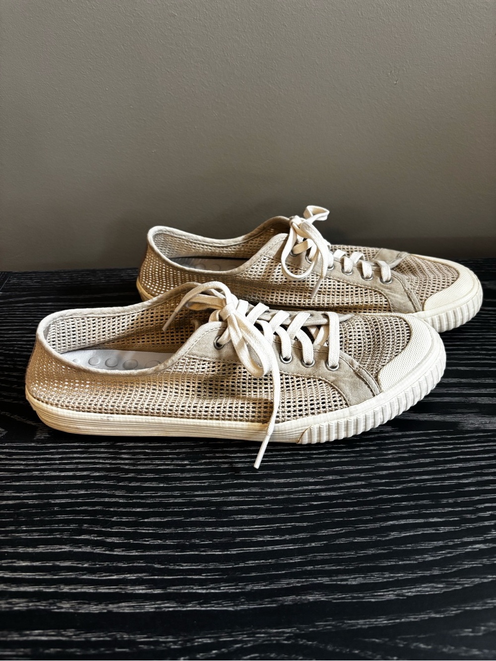 Tretorn Tournament Net Mesh Sneakers Women’s 10.5 Beige Lace Up Comfort Shoes - Picture 2 of 7